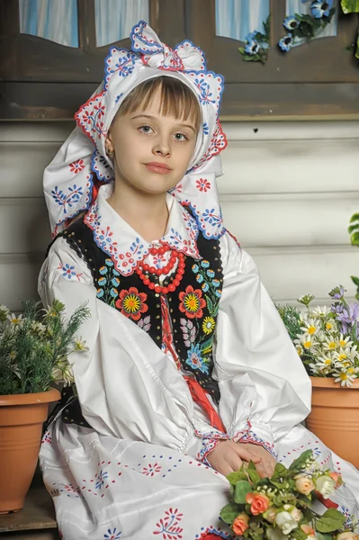 Polonaise fille en costume — Photo