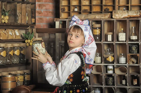 Polsk flicka i kostym — Stockfoto