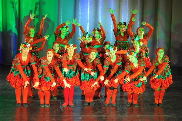 Show de danza folclórica —  Fotos de Stock