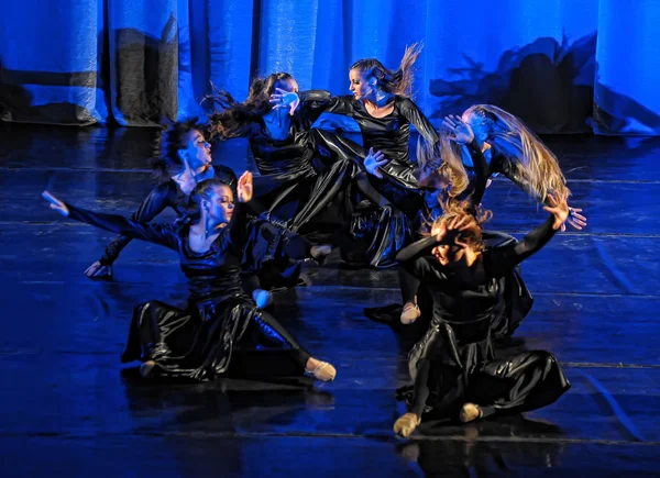 Performance di danza moderna — Foto Stock