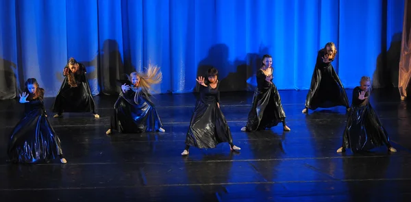 Modern dance performance — Stock Photo, Image