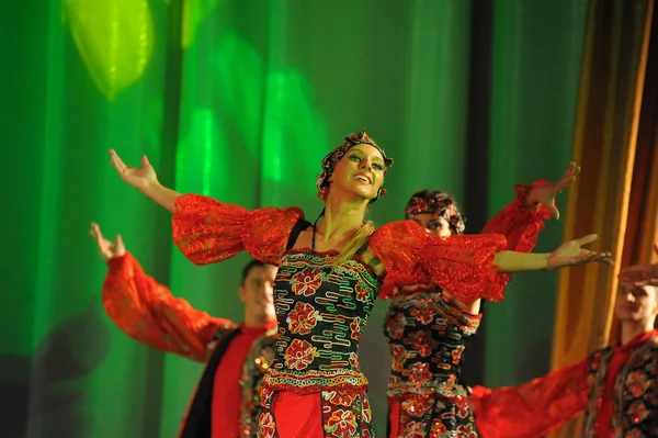 Russian dance — Stock Photo, Image