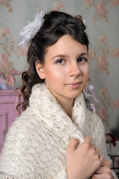 Beautiful girl in a white shawl — Stock Photo, Image