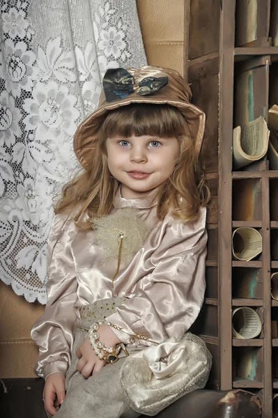 Girl in a vintage room — Stock Photo, Image