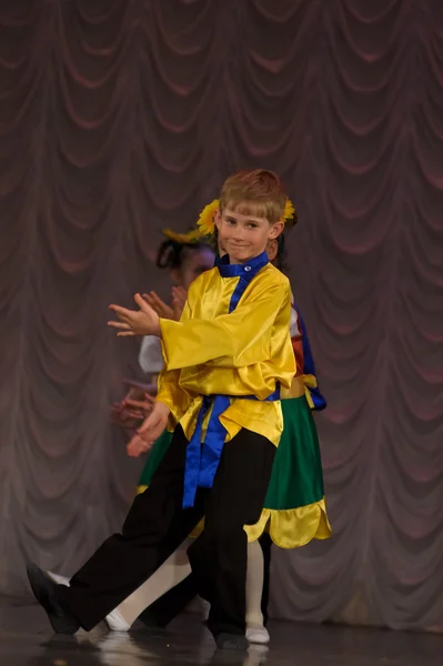 Groupe de danse pour enfants — Photo