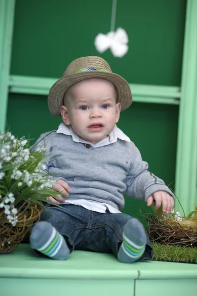 Retrato de un adorable bebé lindo — Foto de Stock