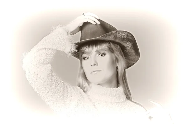Женщина в ковбойской шляпе — стоковое фото