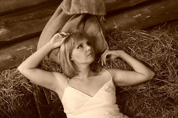 Photo of beautiful girl posing on the farm — Stock Photo, Image