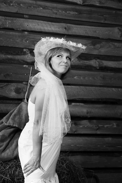 Foto vintage di bella donna con fiori — Foto Stock