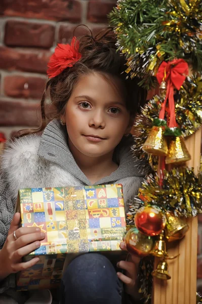 Boże Narodzenie portret dziewczynki — Zdjęcie stockowe