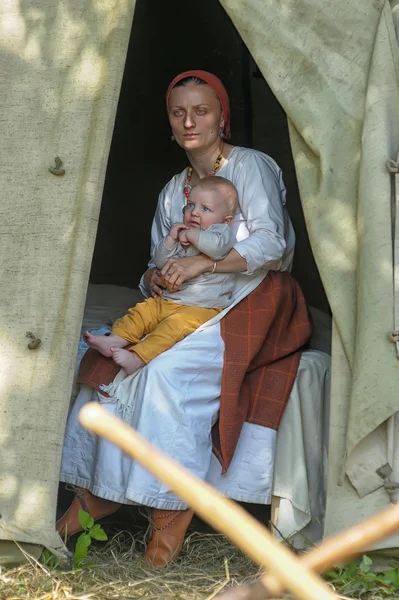 Les gens dans la reconstruction des événements historiques — Photo