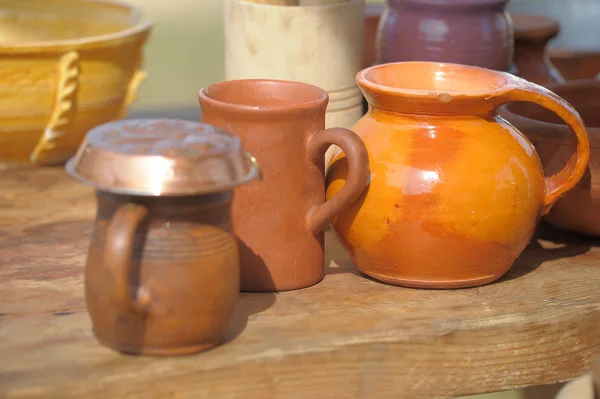 National culture ceramic handmade brown jugs on market — Stock Photo, Image