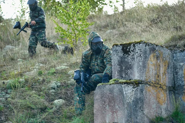 People playing paintball — Stock Photo, Image