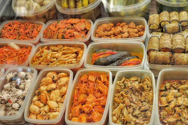 韩国沙拉销售市场 — 图库照片