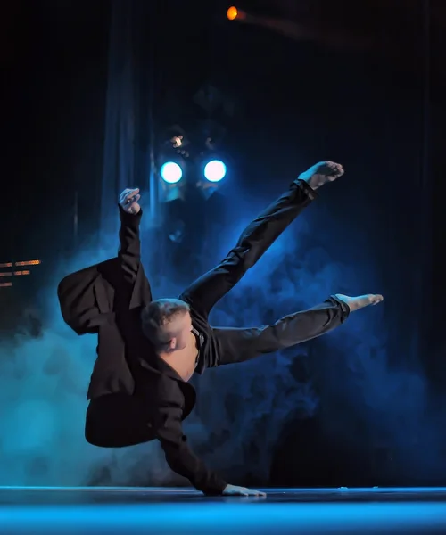 Spektakl baletowy mężczyzna — Zdjęcie stockowe