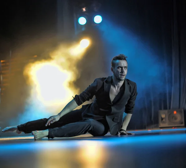 Erkek bale performansını — Stok fotoğraf