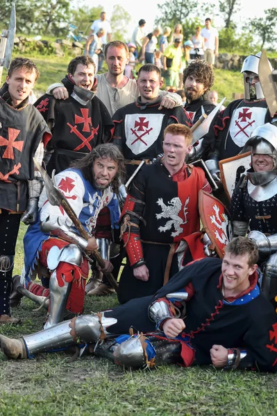 Menschen beim jährlichen internationalen Festival der Militärgeschichte — Stockfoto