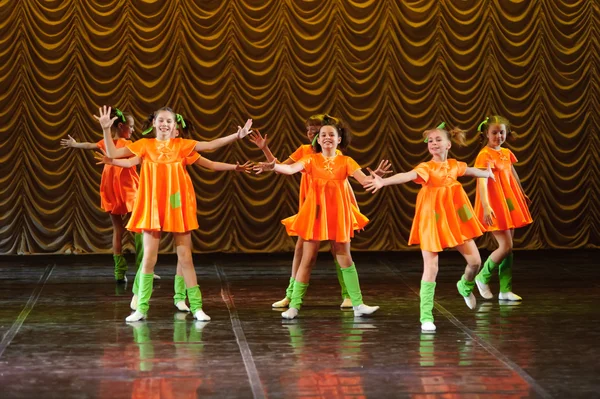 Chicas bailando — Foto de Stock