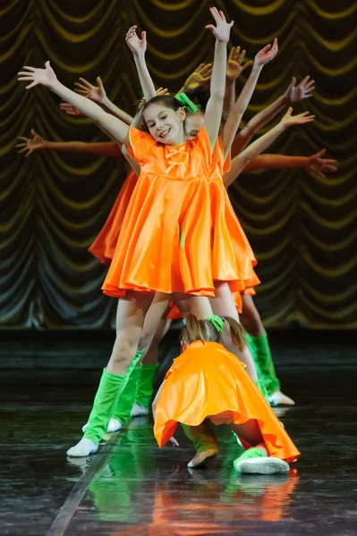 Chicas bailando — Foto de Stock