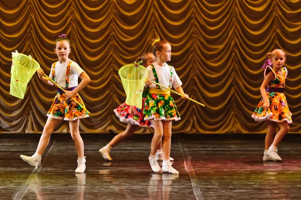 Chicas bailando — Foto de Stock