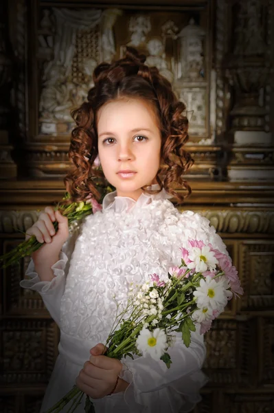 Винтажный портрет девушки — стоковое фото