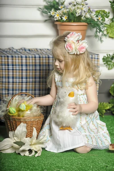 Girl with basket — Stock Photo, Image