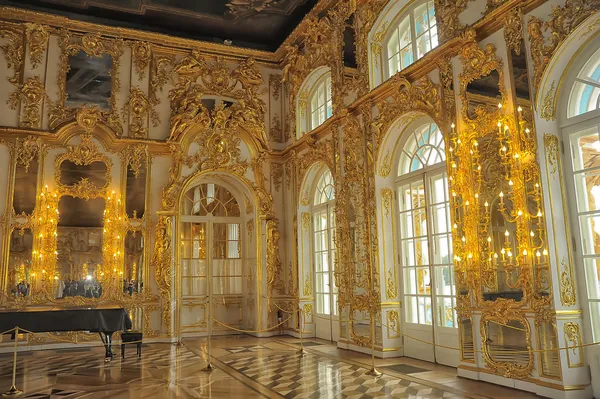 Ballroom Catherine Palace, São Petersburgo — Fotografia de Stock