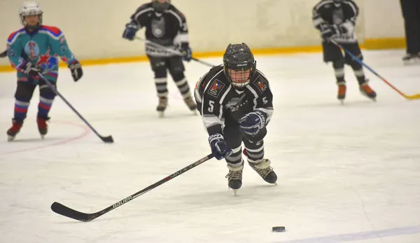 Rusia San Petersburgo 2019 Niños Jugando Hockey Torneo Abierto Hockey —  Fotos de Stock