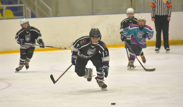 Russie Saint Pétersbourg 2019 Les Enfants Jouent Hockey Tournoi Ouvert — Photo