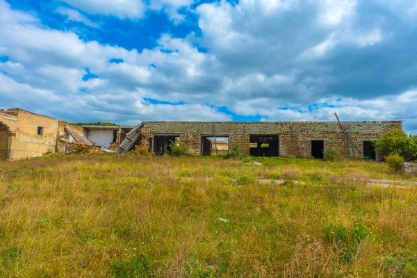 Abandoned Broken Buildings Made Concrete Blocks Hangars — 图库照片