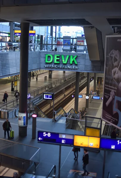 Berlin Németország 2016 Berlin Város Vasútállomás Üvegépülete — Stock Fotó