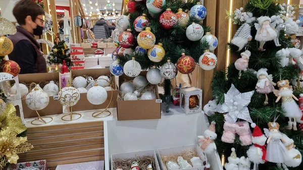 Oroszország Szentpétervár 2021 Karácsonyi Játékok Eladó Egy Szupermarketben — Stock Fotó
