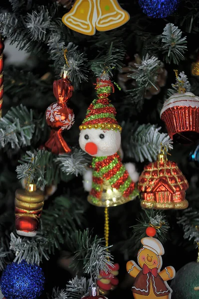 Christmas Tree Decorated Vintage Toys Close — Fotografia de Stock