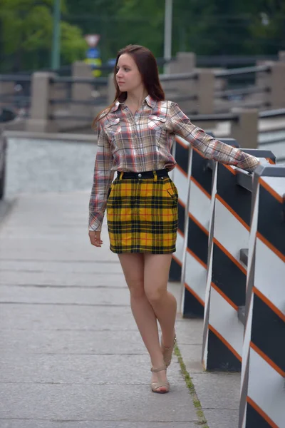 Slender Pretty Brunette Girl Plaid Blouse Skirt City Street — Stock Photo, Image