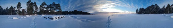冬季覆盖着积雪的奥涅加湖全景 — 图库照片