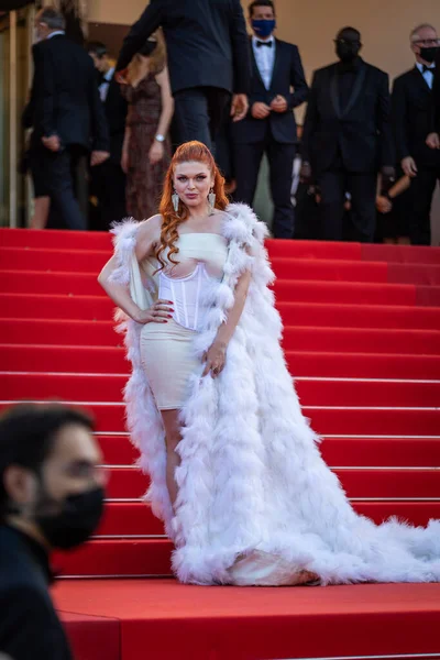Cannes Γαλλια Ιουλιου 2021 Julia Medvedeva Παρευρίσκεται Στην Τελική Προβολή — Φωτογραφία Αρχείου