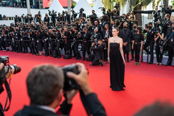 Cannes Frankreich Juli 2021 Ana Girardot Besucht Die Abschlussvorführung Von — Stockfoto