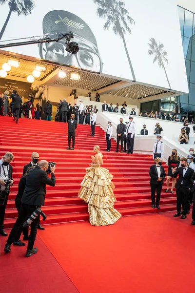 Cannes Frankreich Juli 2021 Leonie Hanne Besucht Die Abschlussvorführung Von — Stockfoto
