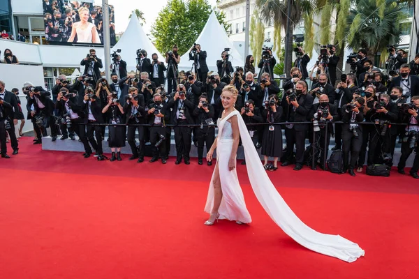 Cannes Frankreich Juli 2021 Sharon Stone Besucht Die Abschlussvorführung Von — Stockfoto