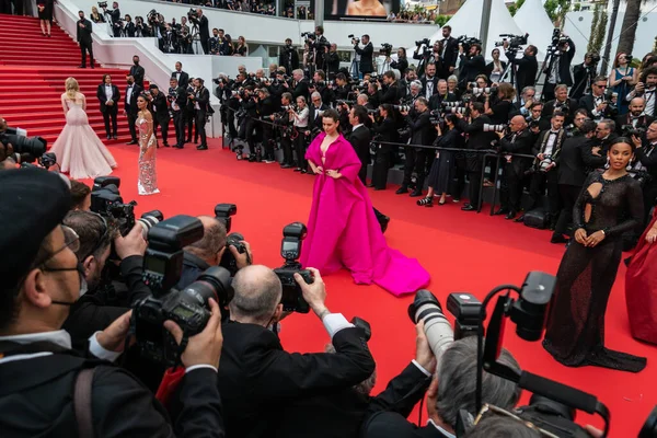 Cannes Frankrike Maj 2022 Katherine Langford Deltar Visningen Top Gun — Stockfoto