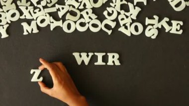Yazım denetimi bir kişi biz hareket ediyor