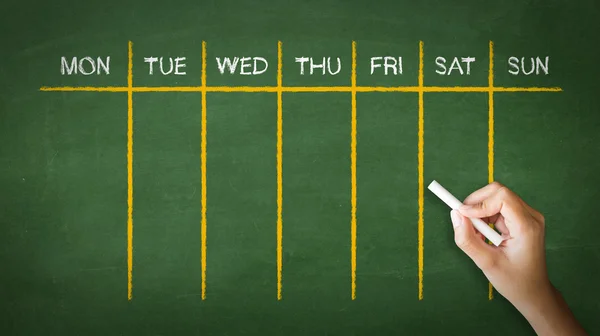 毎週のカレンダー チョークの描画 — ストック写真