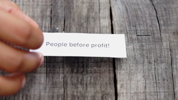 Pessoas antes do lucro — Vídeo de Stock
