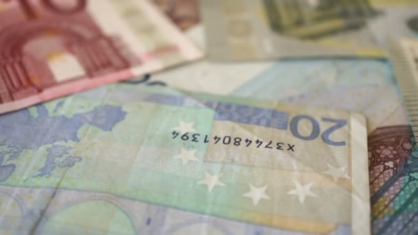 Euro bankovky a slovo náklady — Stock video