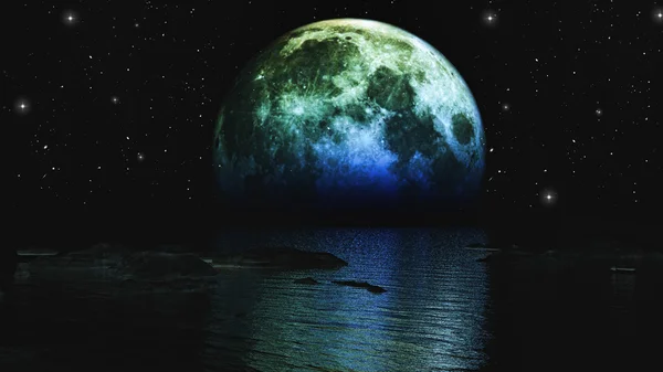 Måne över havet — Stockfoto