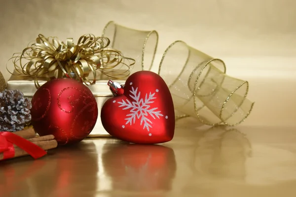 Weihnachten Herz Christbaumkugel Hintergrund — Stockfoto