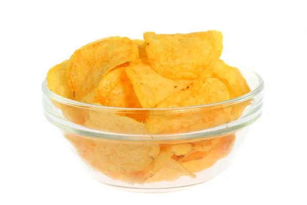 Aardappel chips geïsoleerd op witte achtergrond — Stockfoto