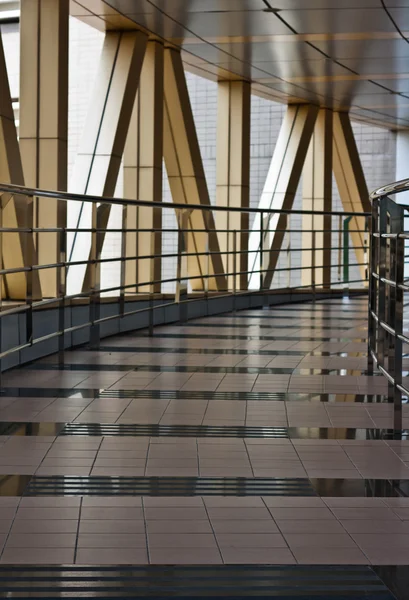 Link bridge between two buildings — Stock Photo, Image