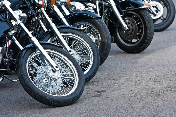 Motosiklet tekerlekler