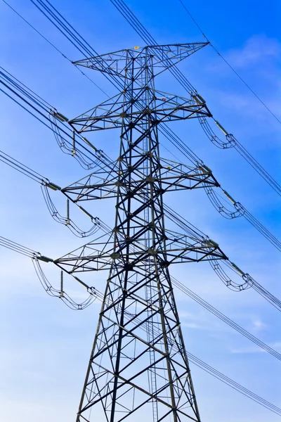 Pylons de eletricidade — Fotografia de Stock